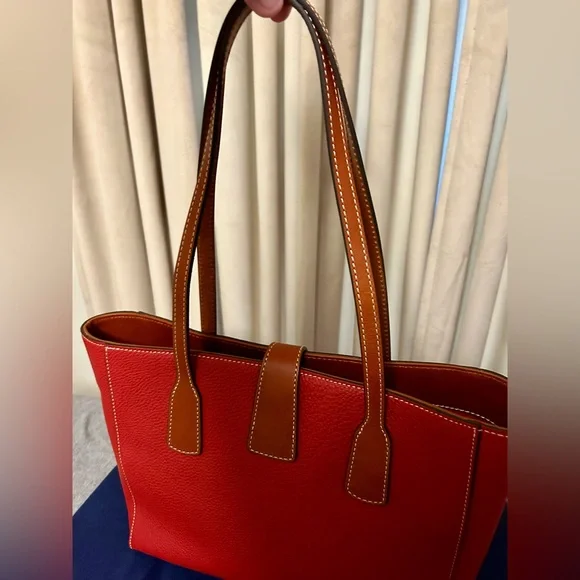 DOONEY BOURKE Small Shannon Tote in Red Bags